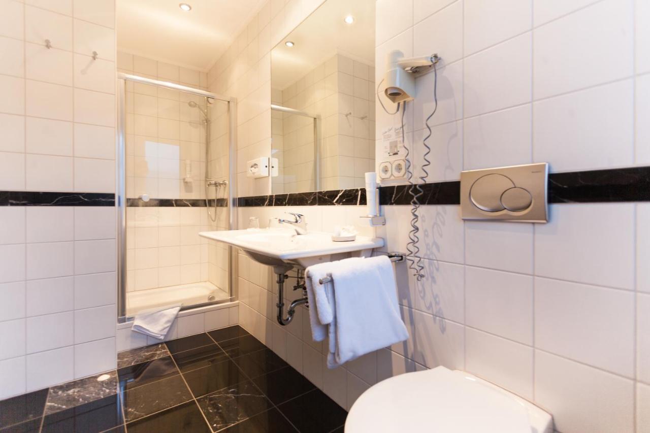 Hotel-Restaurant Zur Krone Loehnberg Ruang foto