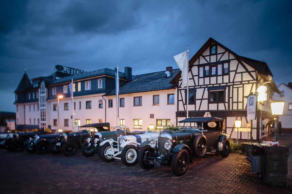 Hotel-Restaurant Zur Krone Loehnberg Bagian luar foto