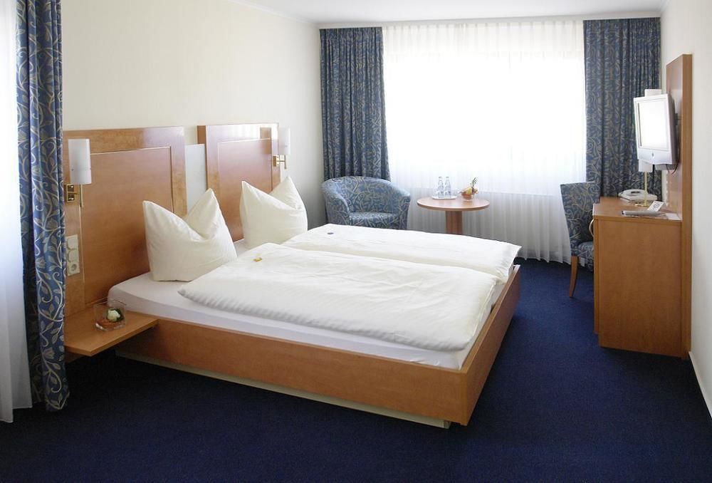 Hotel-Restaurant Zur Krone Loehnberg Ruang foto